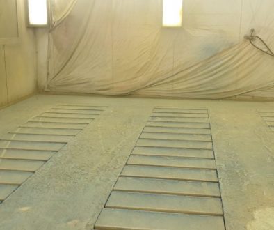 Reinigung von eingetrockneter Farbe in der Lackiererei - Düsseldorf